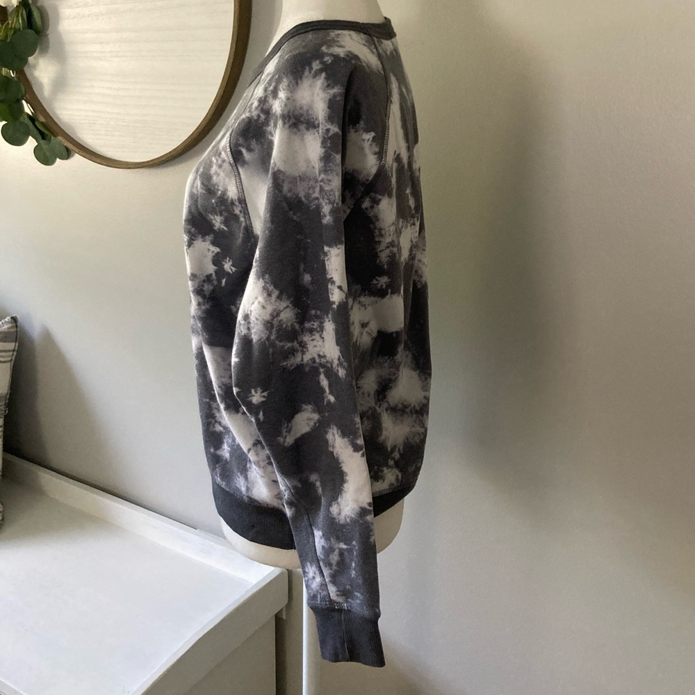 ❌SOLD Grayson Threads Gray Tie-dye Sweatshirt - Picture 3 of 5